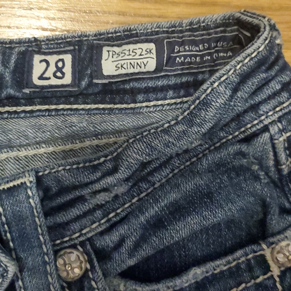 Miss me skinny jeans 👖  size 28 Inseam Measuring 31 Inches - Picture 7 of 10